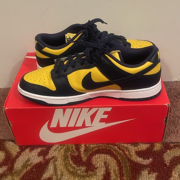 Nike Dunk Low “Michigan” Size 10 - Picture 3 of 3